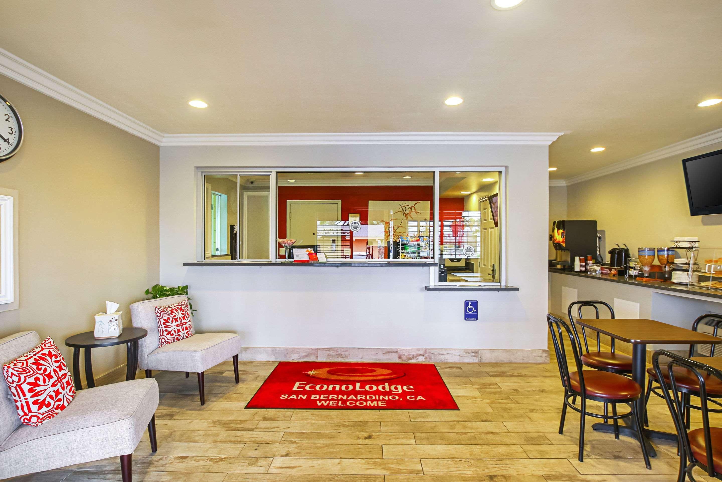 Econo Lodge San Bernardino I-215 Экстерьер фото